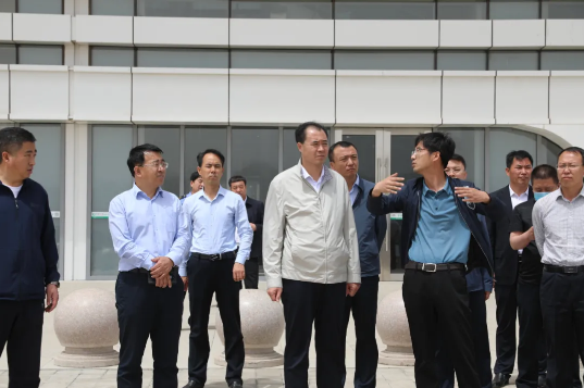 市委常委,市委办公室主任王力,副市长黄冠毓,孙长君,张帅,市政协副